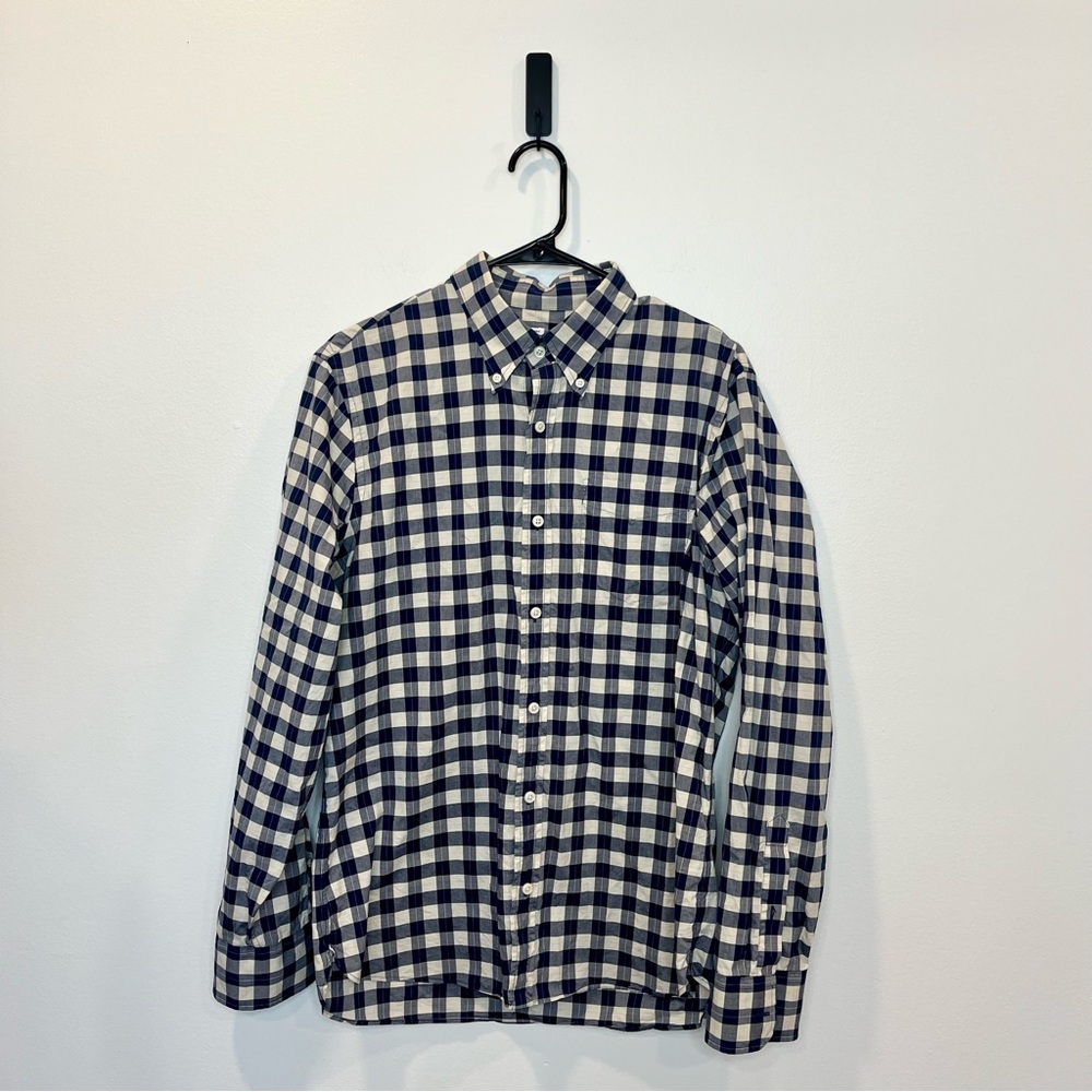 Club Monaco men’s button down dress shirt